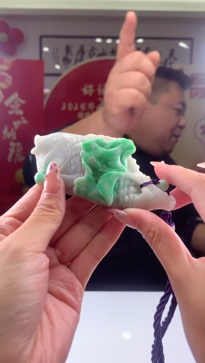 【闪购商品】定制翡翠未镶嵌挂件发货（拍一发一）