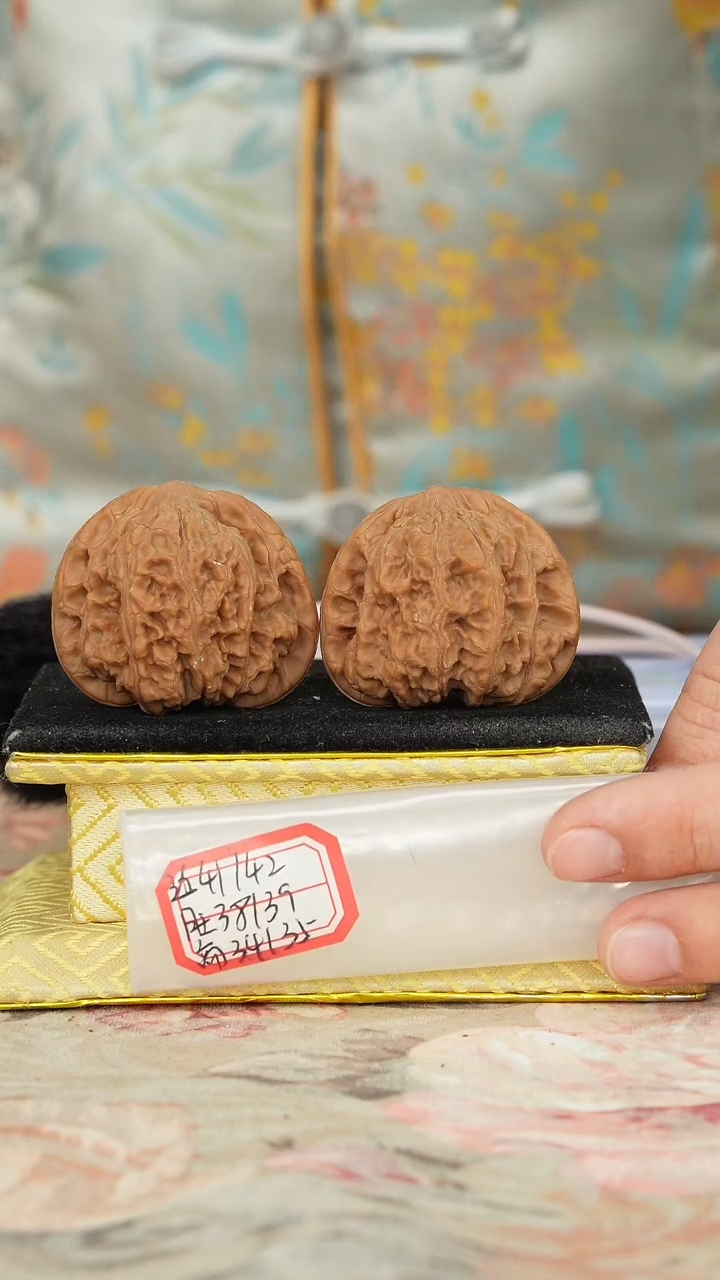 【闪购商品】文玩核桃把件兴隆狮子头