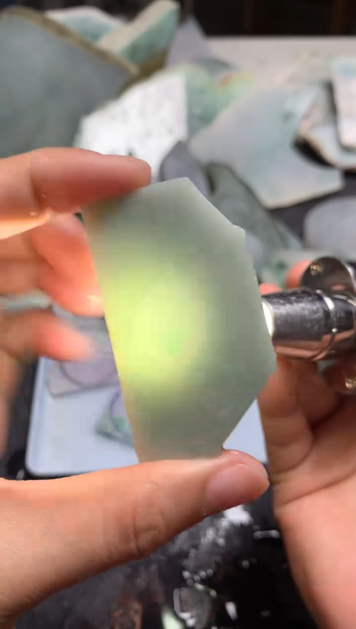 【闪购商品】翡翠颈饰未镶嵌料子