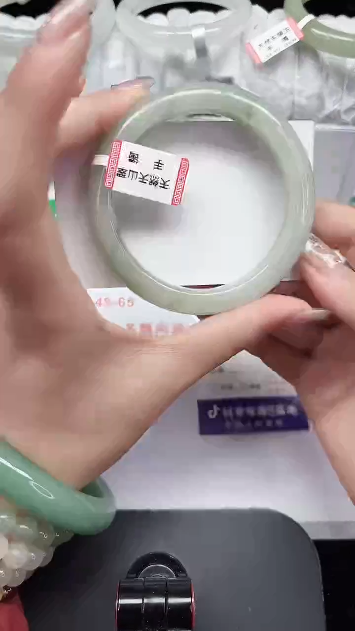 未镶嵌手镯石英质玉164-56/57