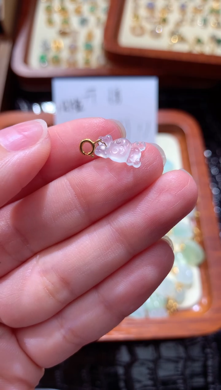颈饰18K金镶嵌翡翠翡翠