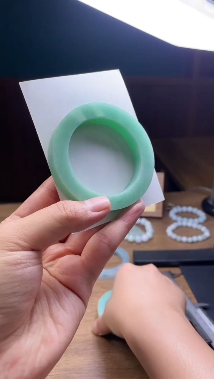 未镶嵌手镯定制翡翠佛*定制