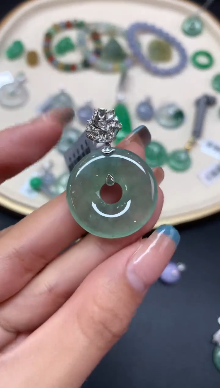 【闪购商品】翡翠吊坠(不含链)18K金镶嵌吊坠A85|13800