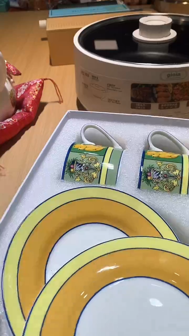 【闪购商品】瓷片锅碗瓢盆一件不剩