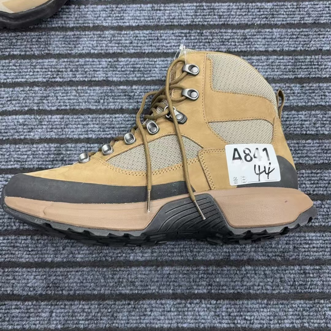 男女户外休闲鞋a841