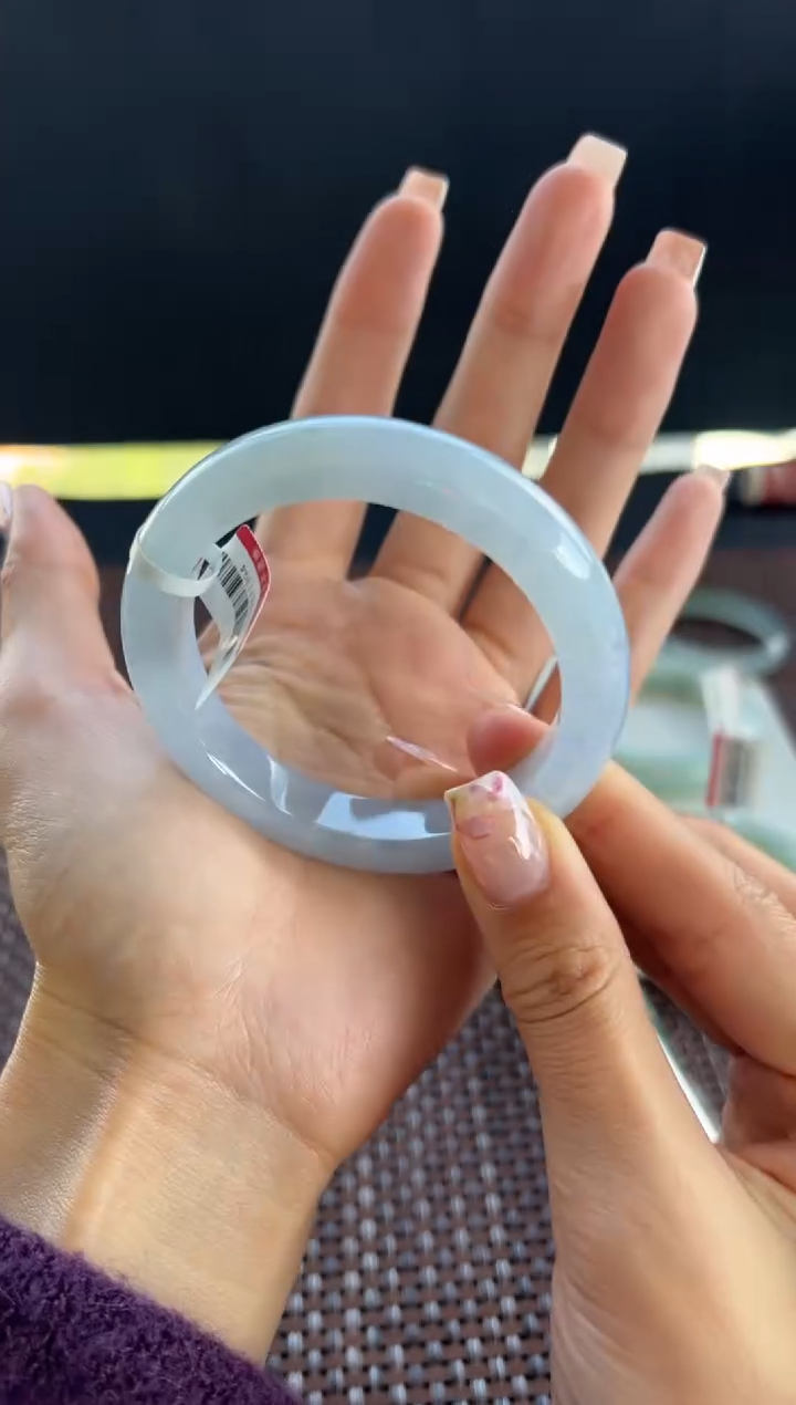 【闪购商品】翡翠手镯未镶嵌58号55.4*11.5*8.8