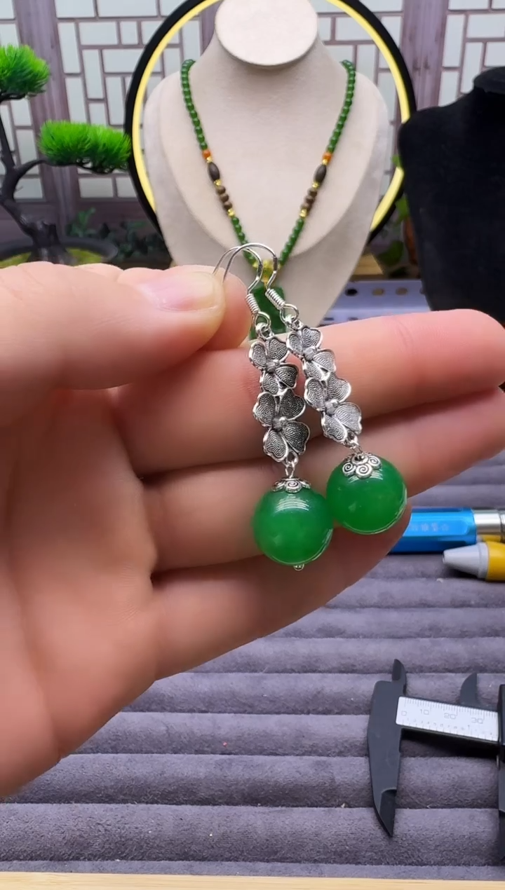 银S925镶嵌翡翠耳饰E22      