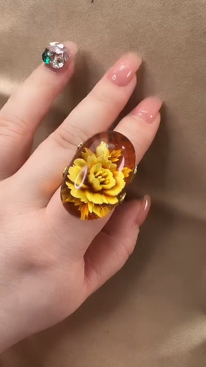 琥珀颈饰未镶嵌戒指