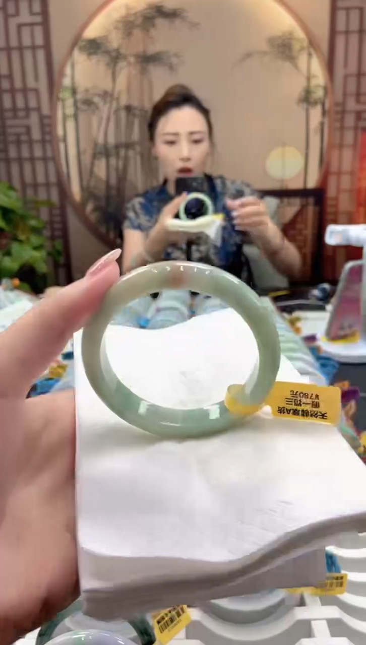 翡翠手镯未镶嵌000023046