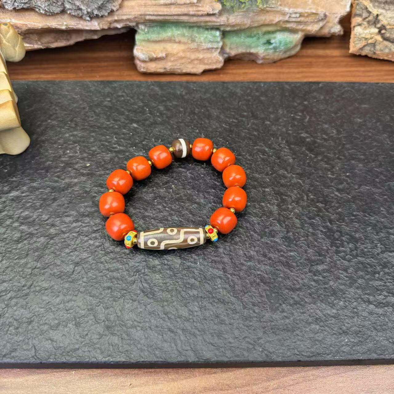 南红手串带天眼  SC041