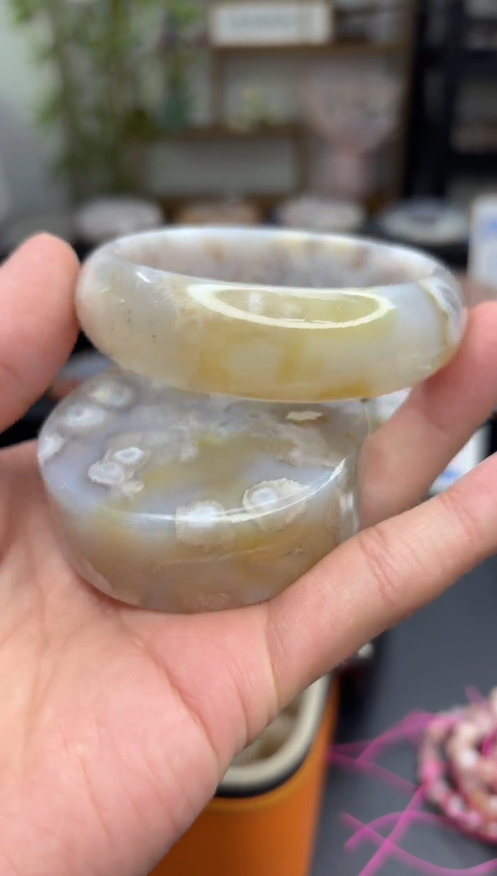 【闪购商品】石英质玉手镯未镶嵌A120(61圈赠送镯心)