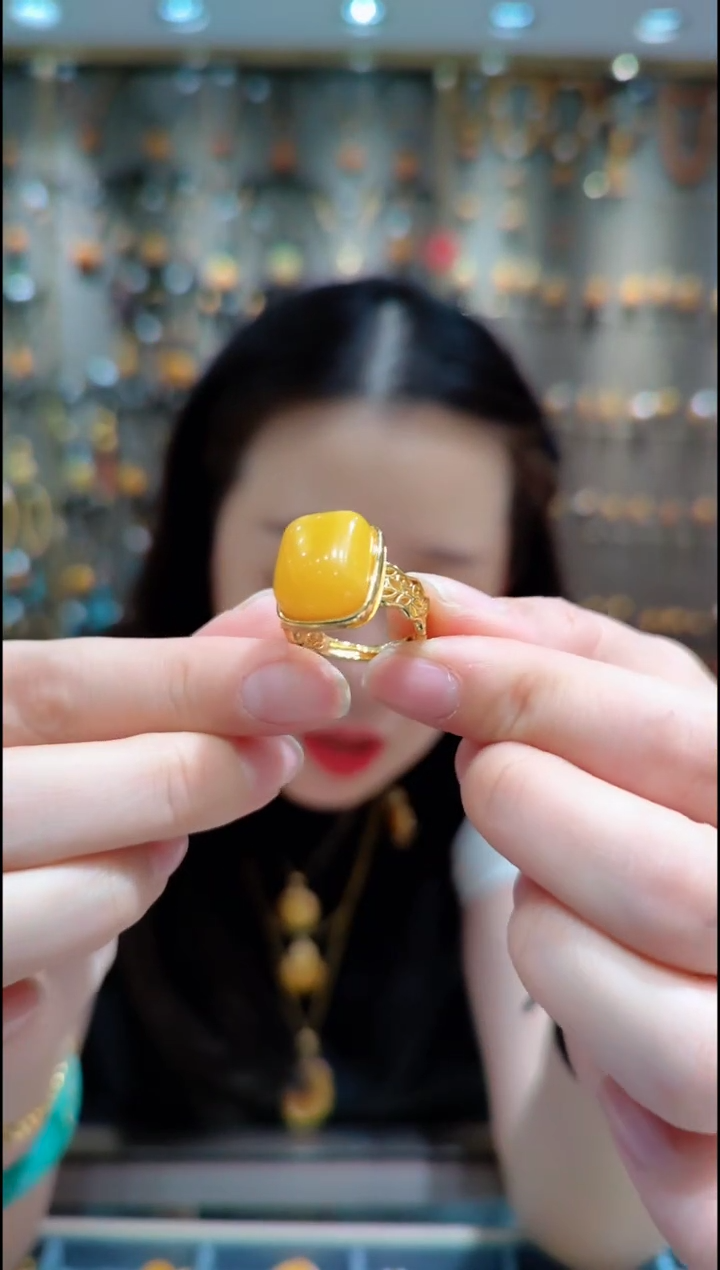 蜜蜡银S925镀金镶嵌珠宝奇石﹣A443蜜蜡戒指