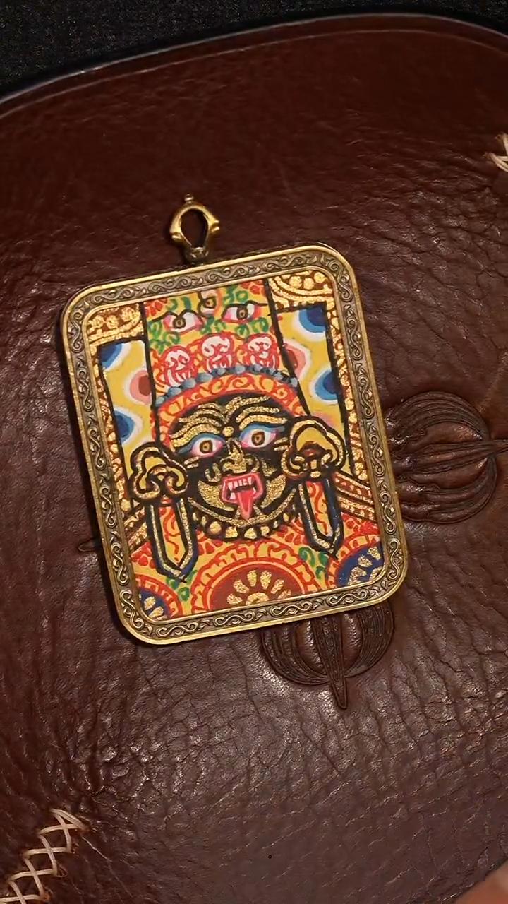 吊坠冲赛康胡子哥，藏传唐卡203