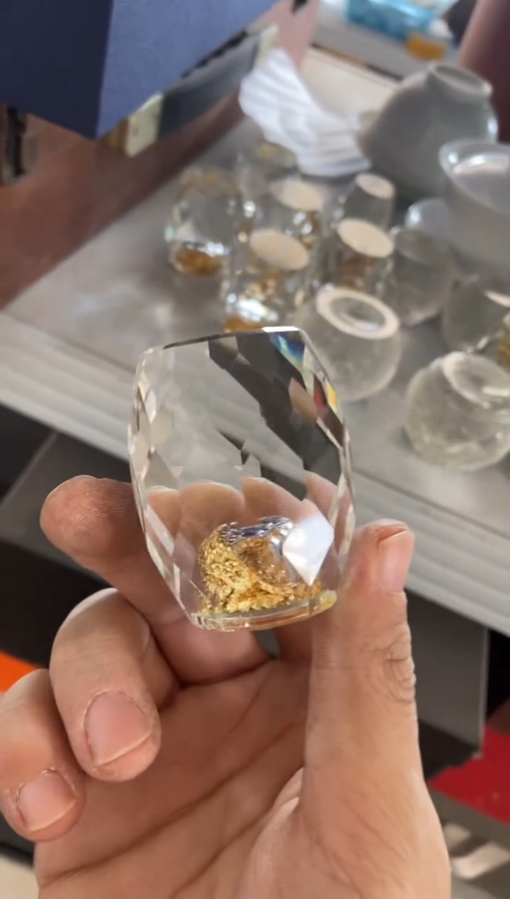 杯子瓷无运费险有瑕疵的摄影的产品有使用过的痕迹有点脏介意勿拍