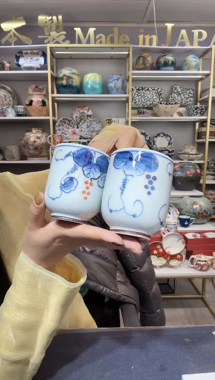 陶瓷青花手握杯2只装一样一只