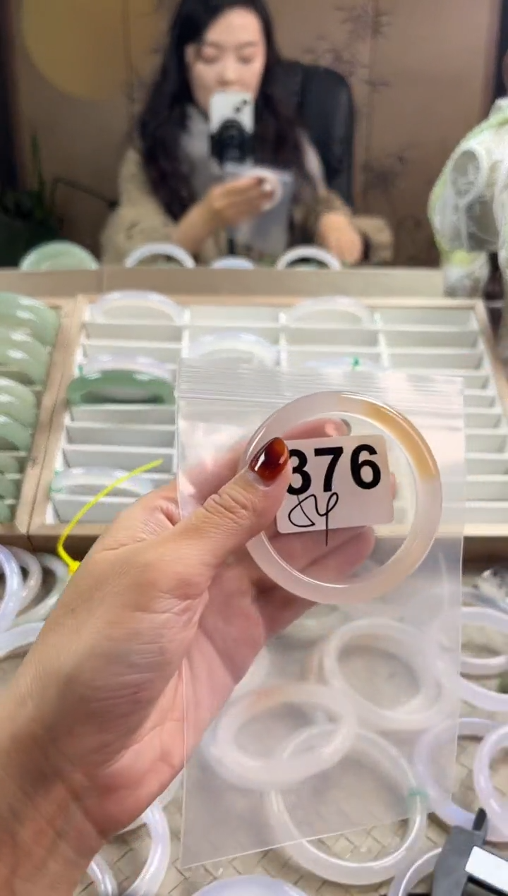 手镯玛瑙/玉髓未镶嵌376