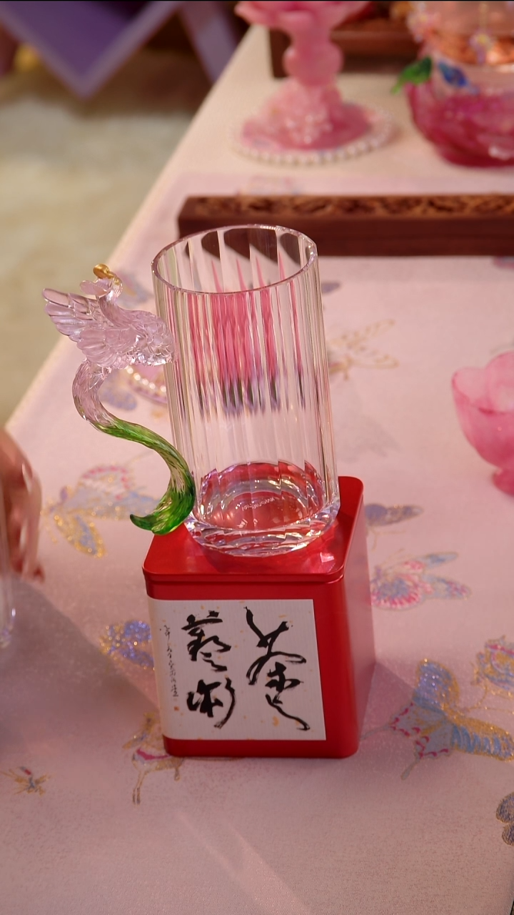 琉璃水晶杯 粉绿 +心檀茶叶