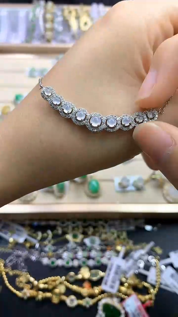 翡翠银S925镶嵌颈饰翡翠 银S925镶嵌 颈饰