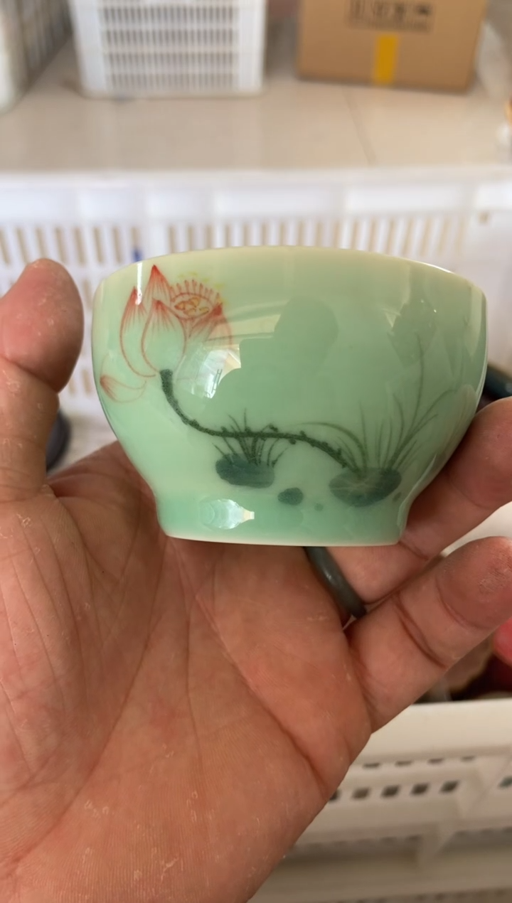 无运费险有瑕疵的摄影的产品有使用过的痕迹有点脏介意勿拍