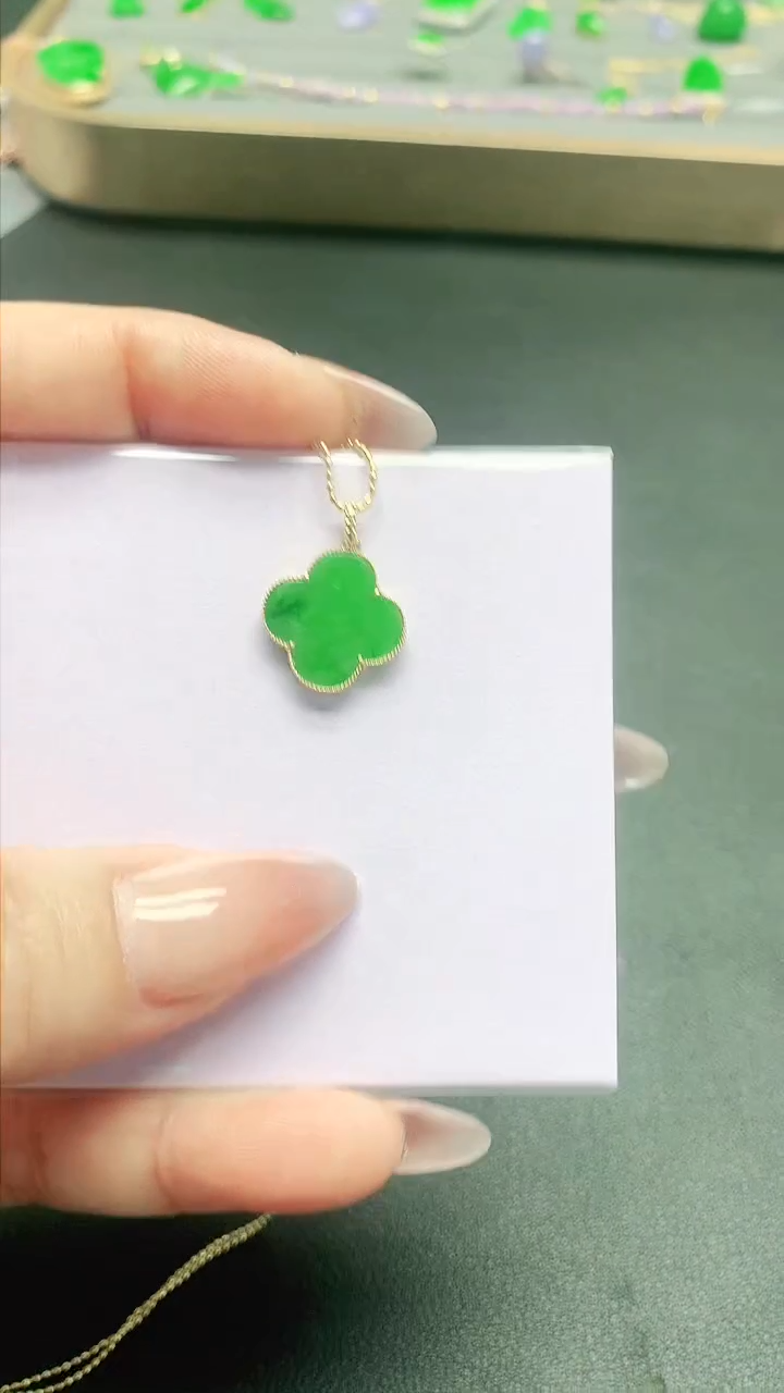 【闪购商品】翡翠颈饰18K金镶嵌证书 礼盒