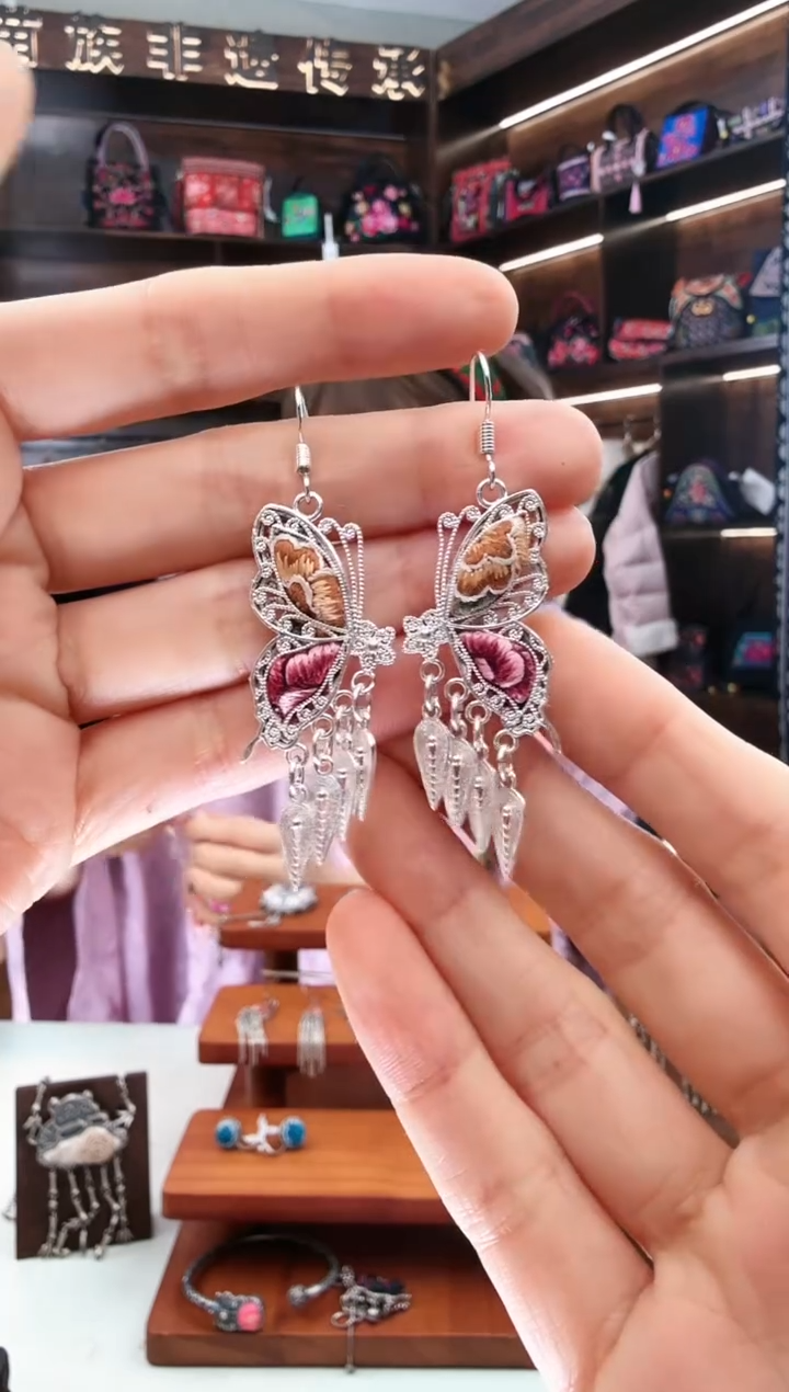 【闪购商品】织绣236蚩梦苗族古绣