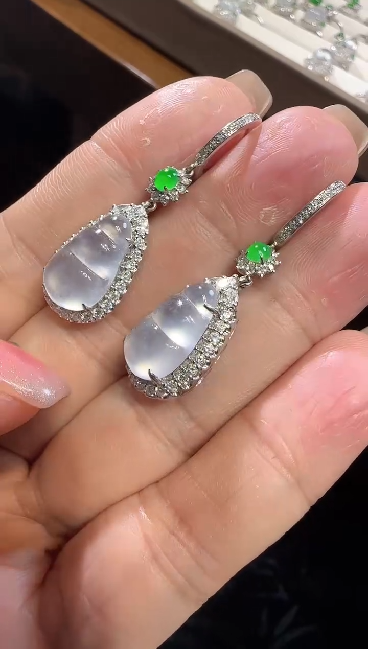 【闪购商品】翡翠耳饰18K金镶嵌福豆