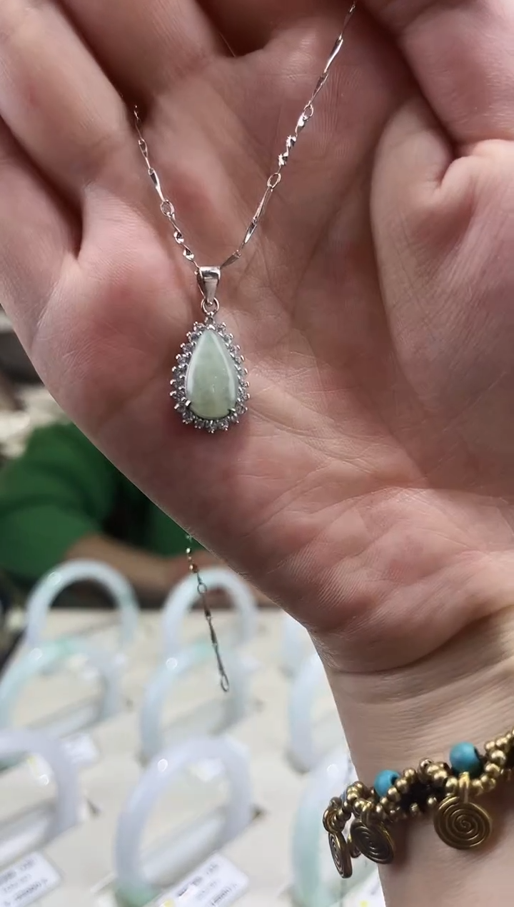 【闪购商品】翡翠吊坠(不含链)银S925镶嵌多样性发其一