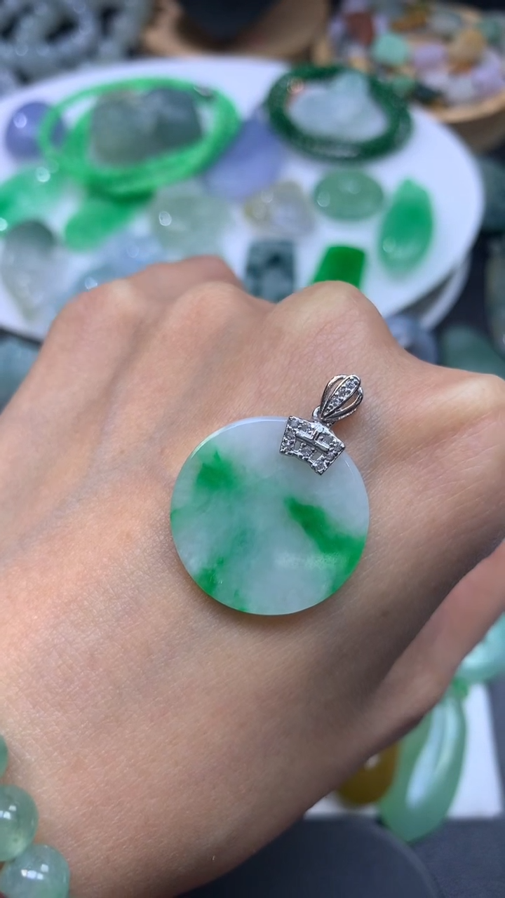 【闪购商品】翡翠颈饰银S925镶嵌翡翠