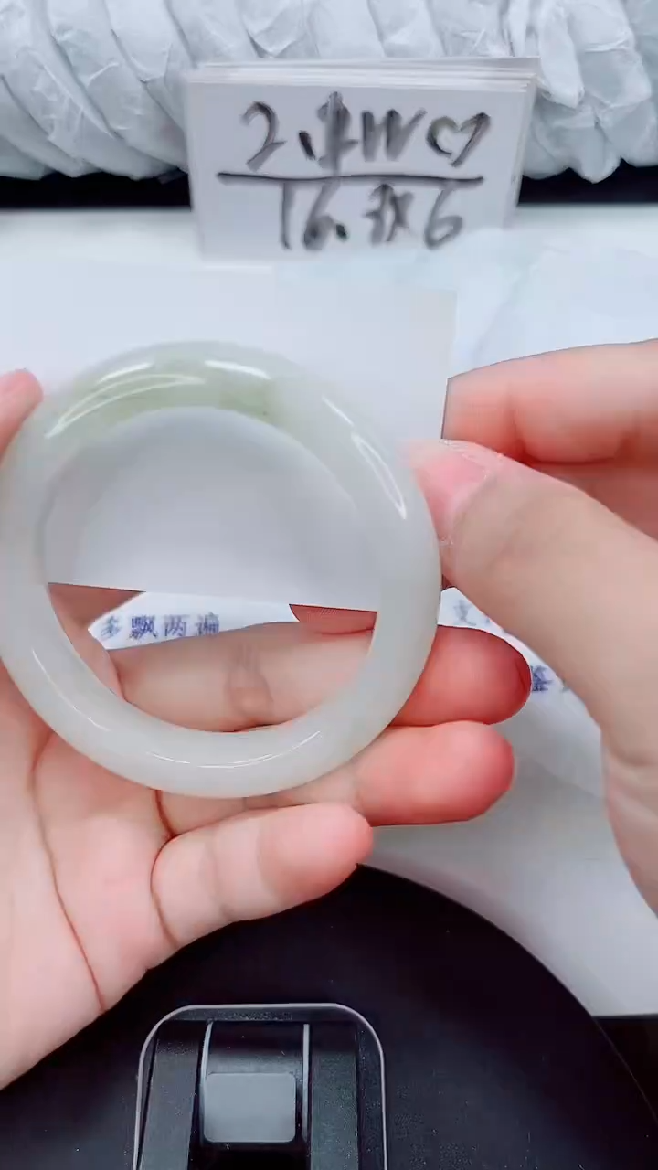 未镶嵌手镯石英质玉184-52/53