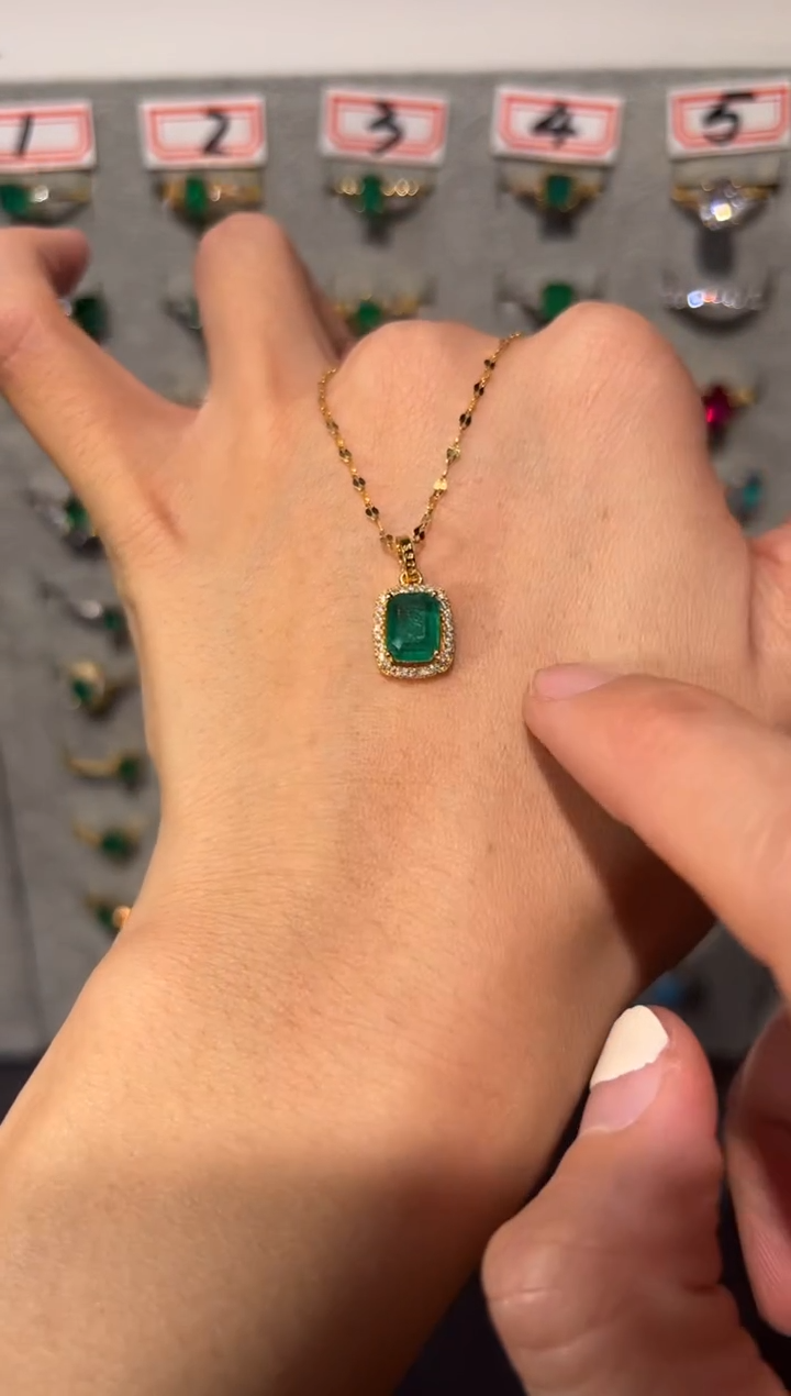 【闪购商品】祖母绿吊坠(赠链)银S925镶嵌4533453