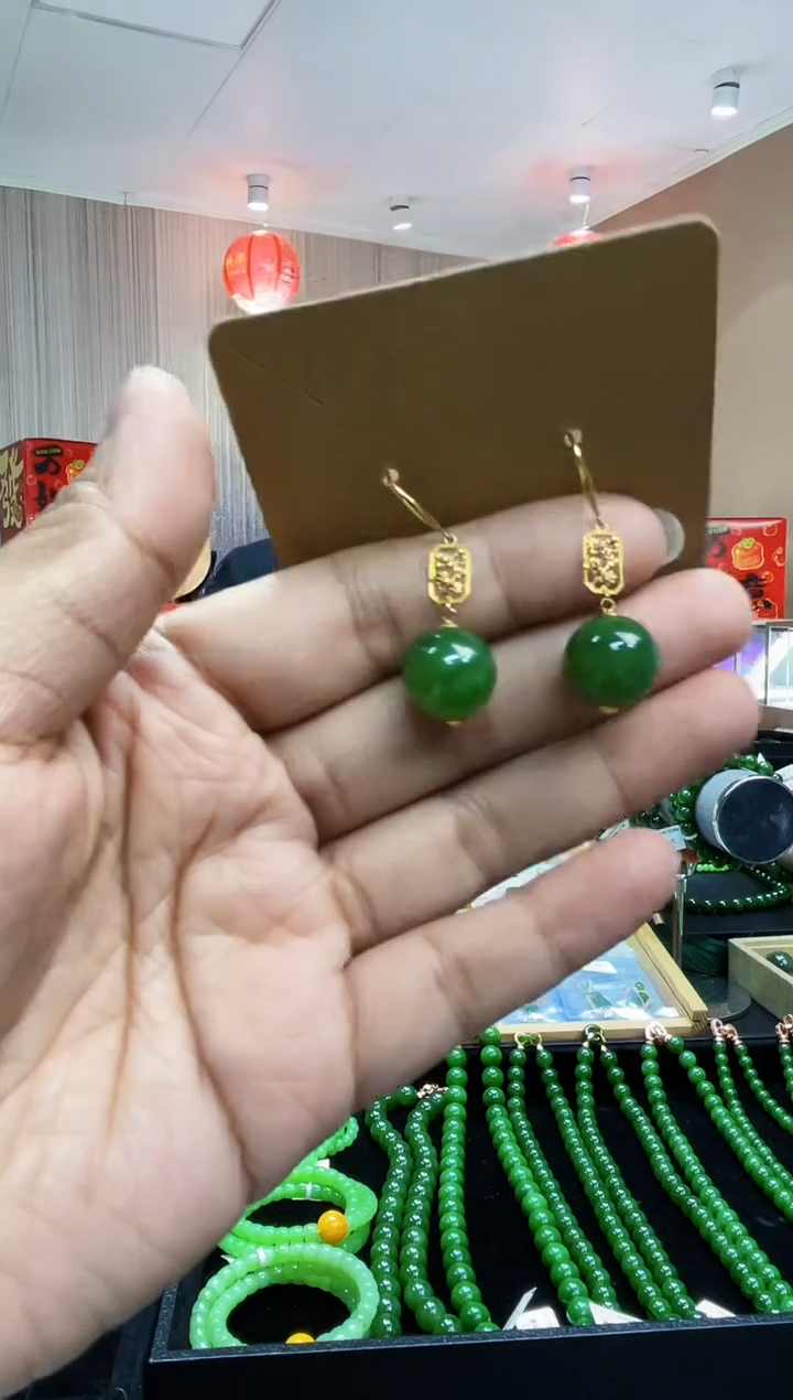 【闪购商品】和田玉（碧玉）耳饰18K金镶嵌单珠耳饰一对