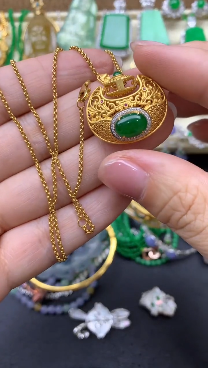 【闪购商品】翡翠颈饰18K金镶嵌440中国好珍宝