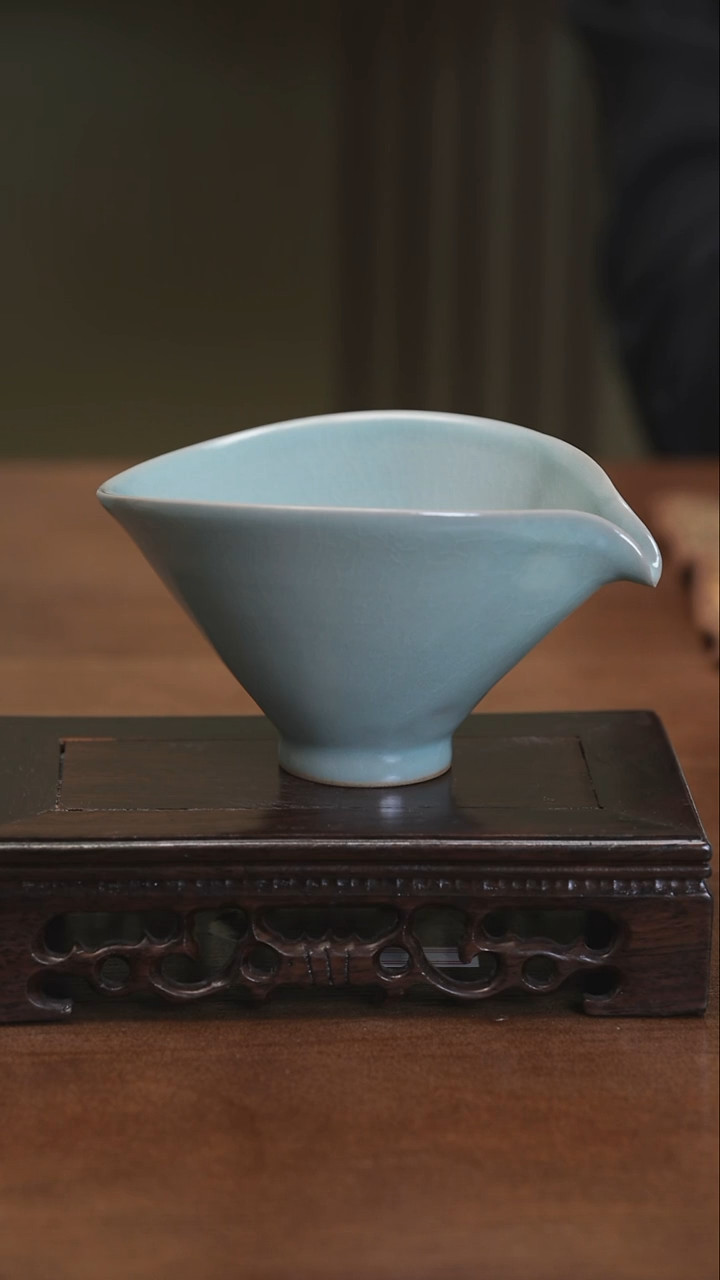 【闪购商品】清凉寺原产地仿古釉汝瓷叶子公道