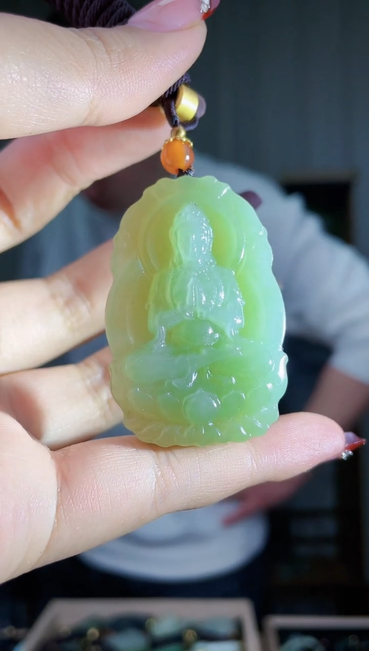 【闪购商品】和田玉挂件未镶嵌拍一发一，多样性发货！