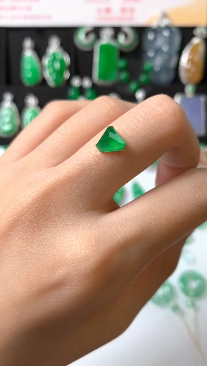 未镶嵌定制翡翠裸石（镶嵌定制）