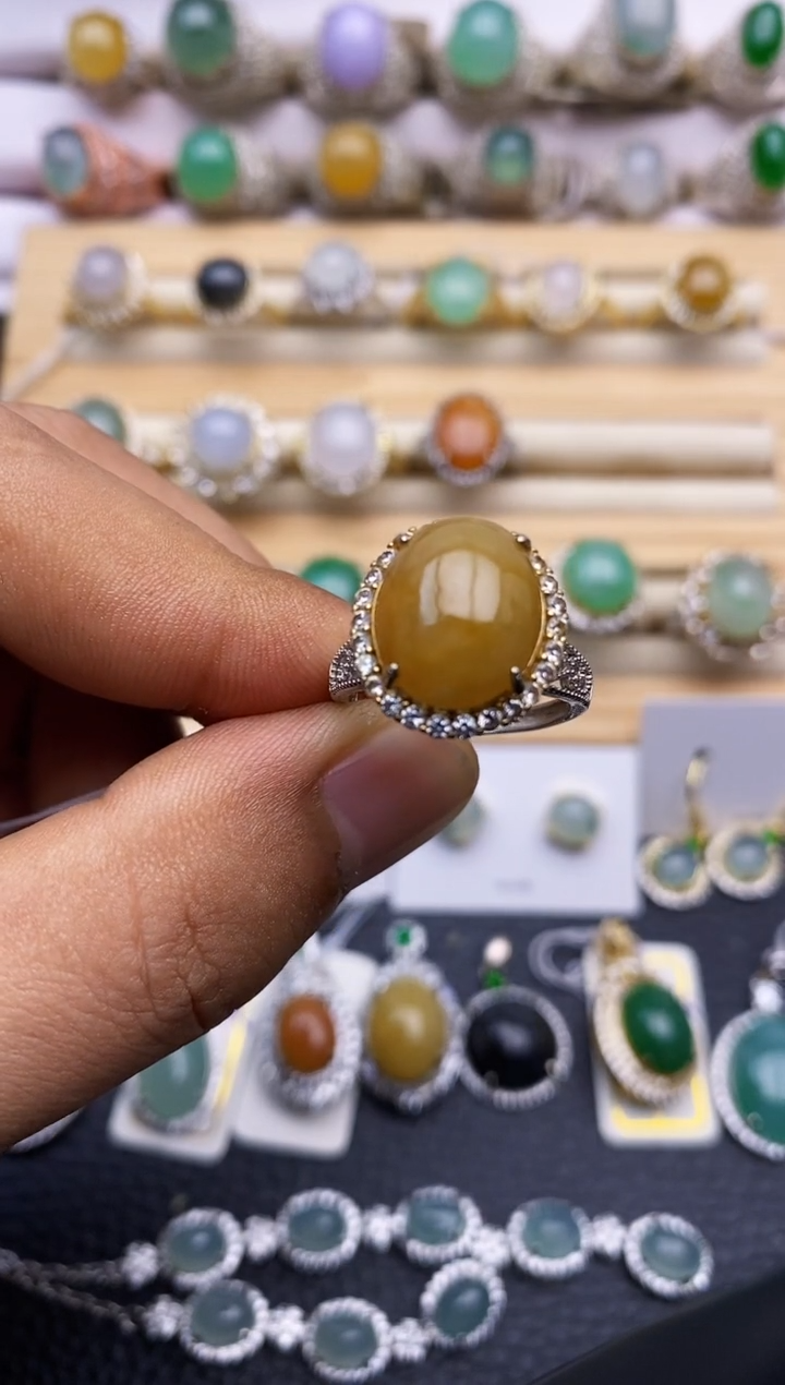 【闪购商品】翡翠戒指银S925镶嵌5560