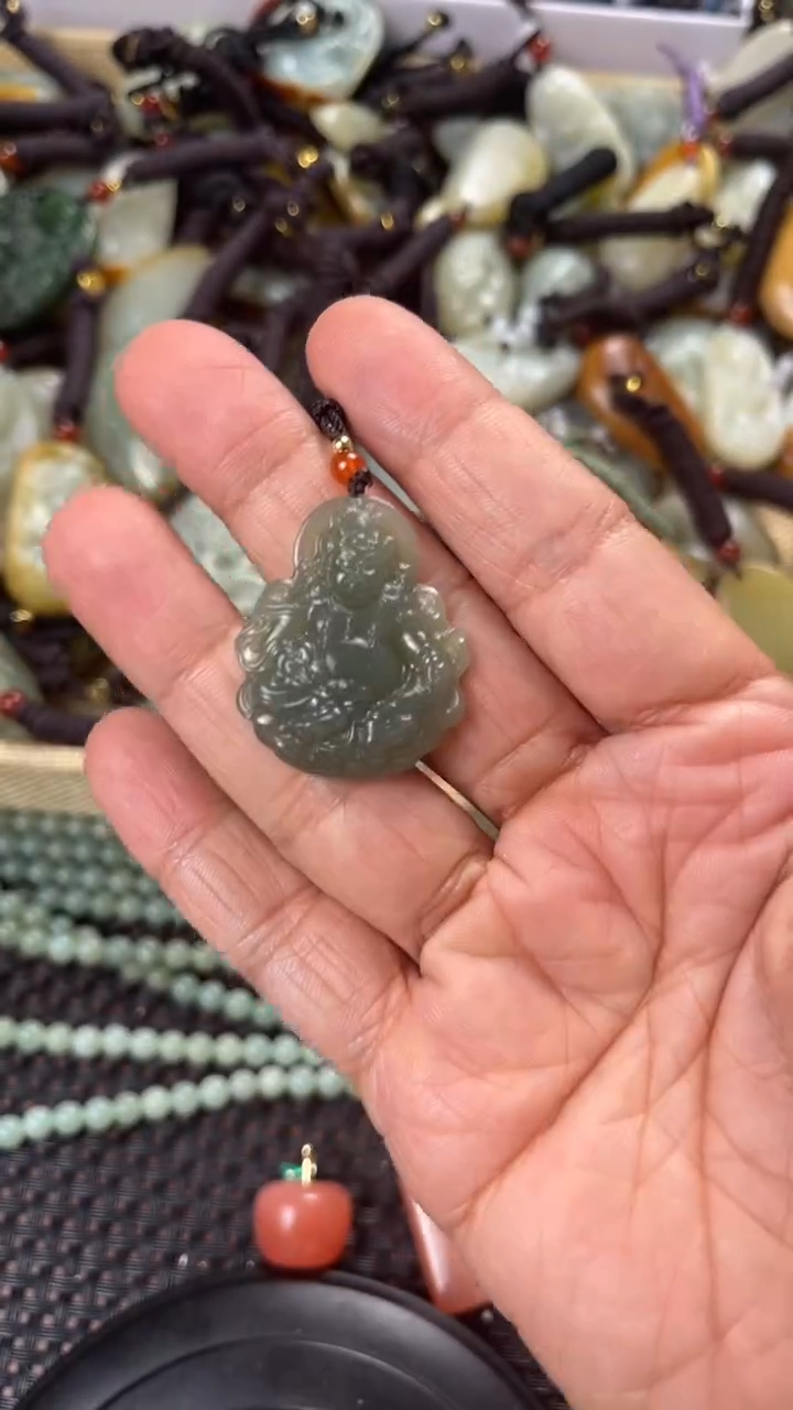 【闪购商品】和田玉颈饰未镶嵌多样性发货没有证书拍一发一有瑕