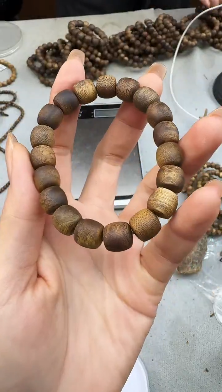 沉香手串1009白棋鼓珠单圈多样性发一