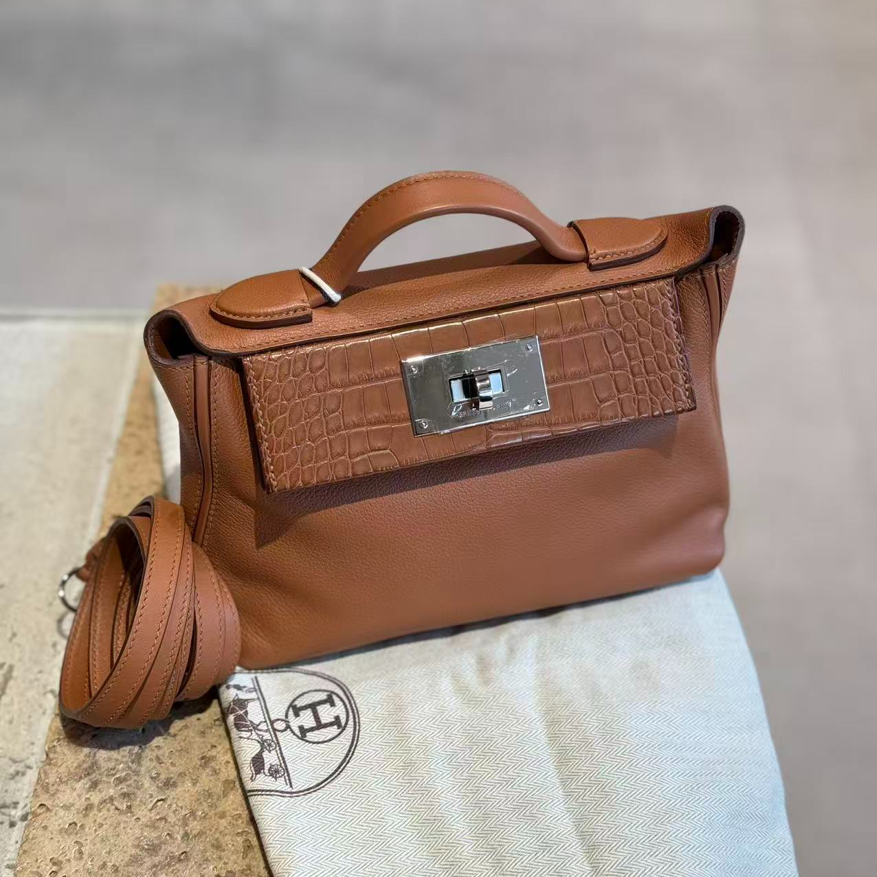 95新 Hermes/爱马仕 mini2424 touch 金棕银扣 Z刻/022435