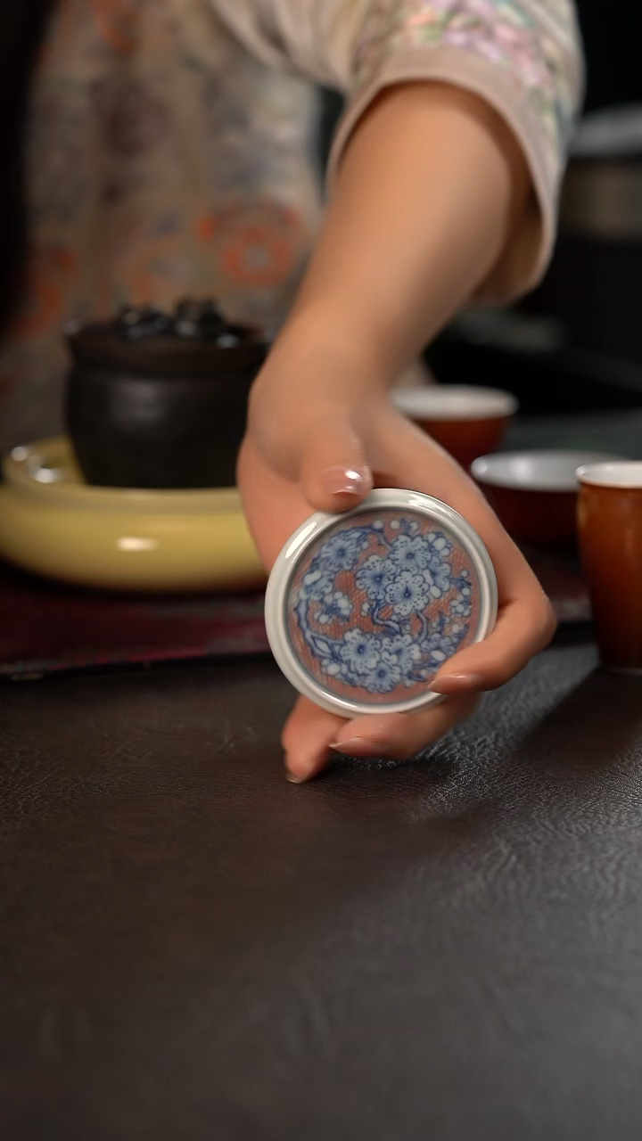 研山琢器青花釉里红红梅小杯垫 855