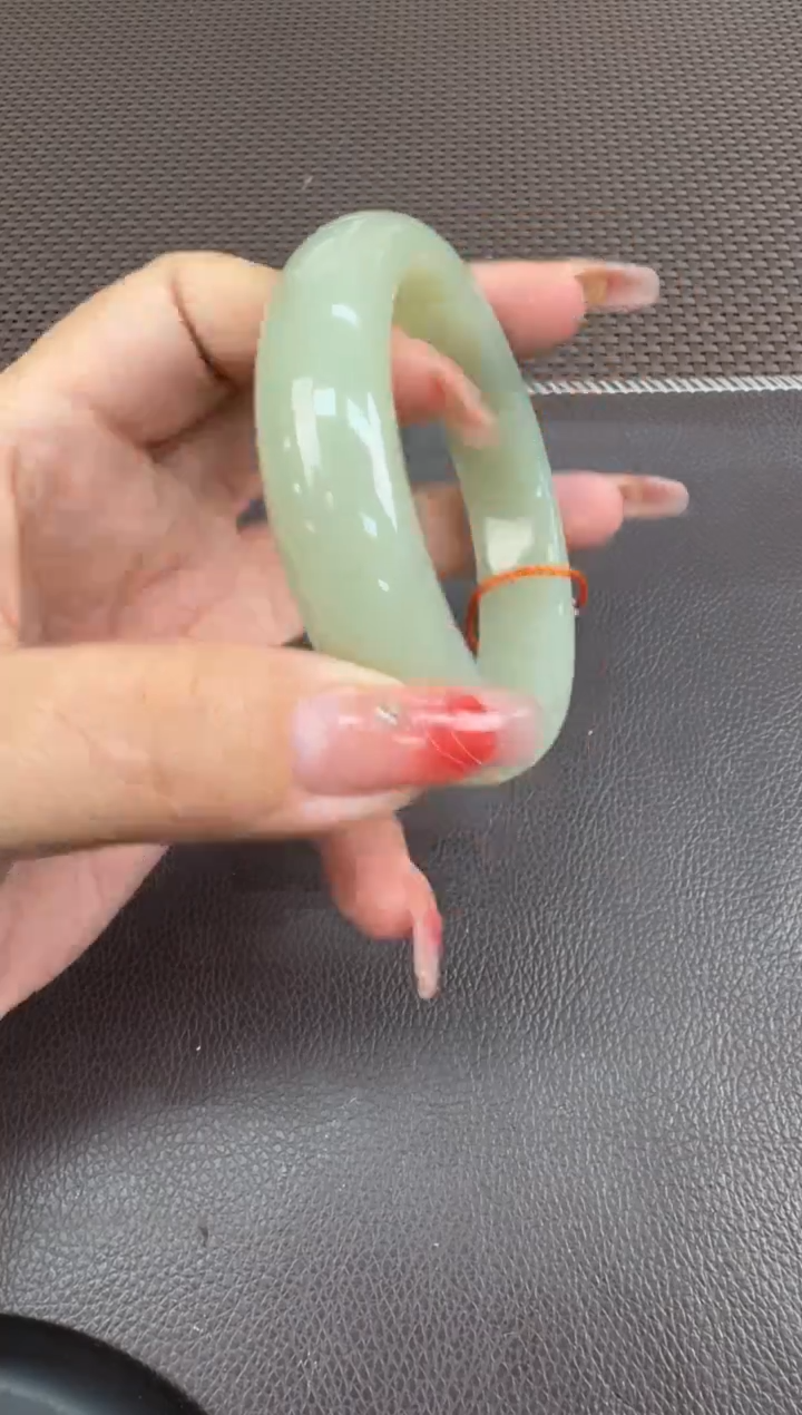 【闪购商品】和田玉手镯未镶嵌60