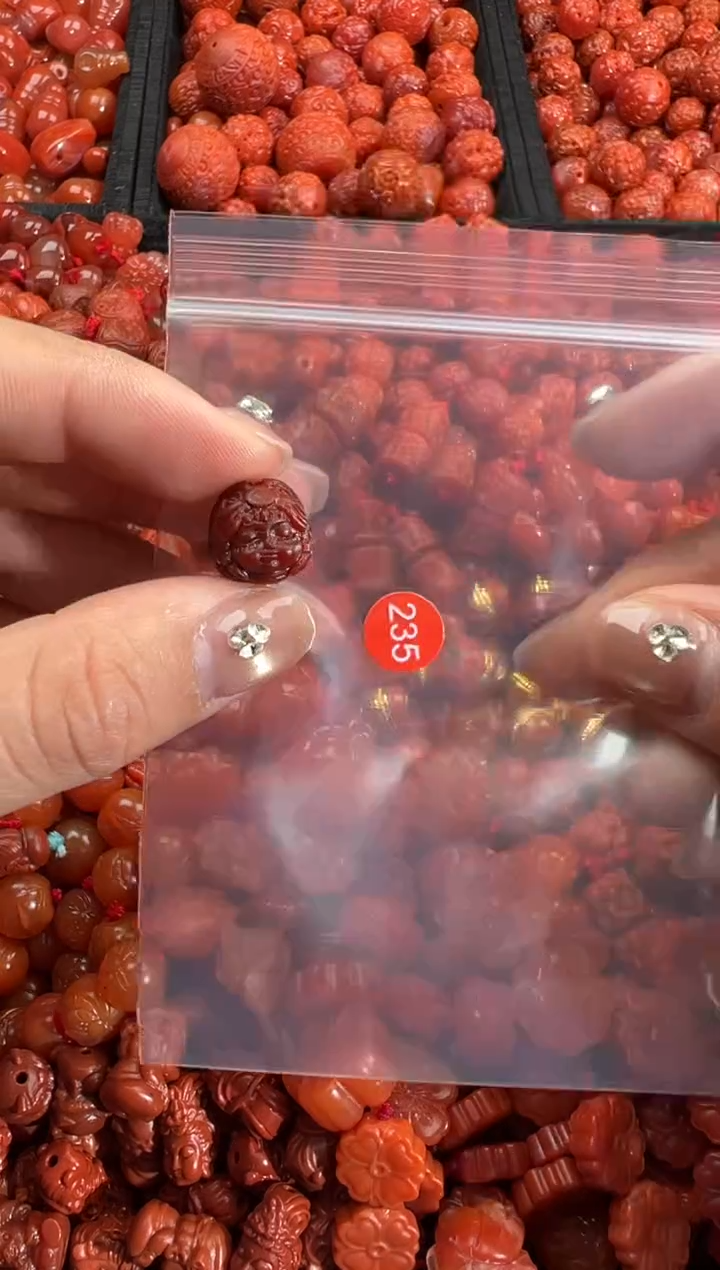 【闪购商品】南红玛瑙未镶嵌颈饰1