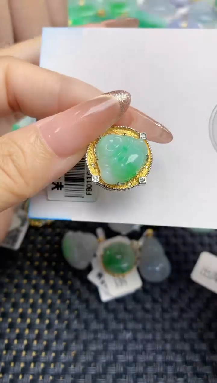 颈饰未镶嵌翡翠天然缅甸A货翡翠百元以上9元证书费自理