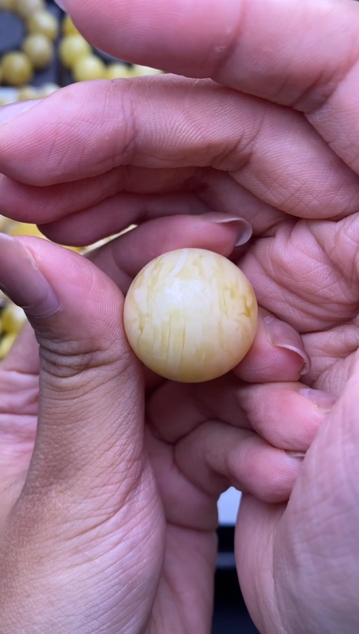 裸石琥珀未镶嵌大小姐珠宝78