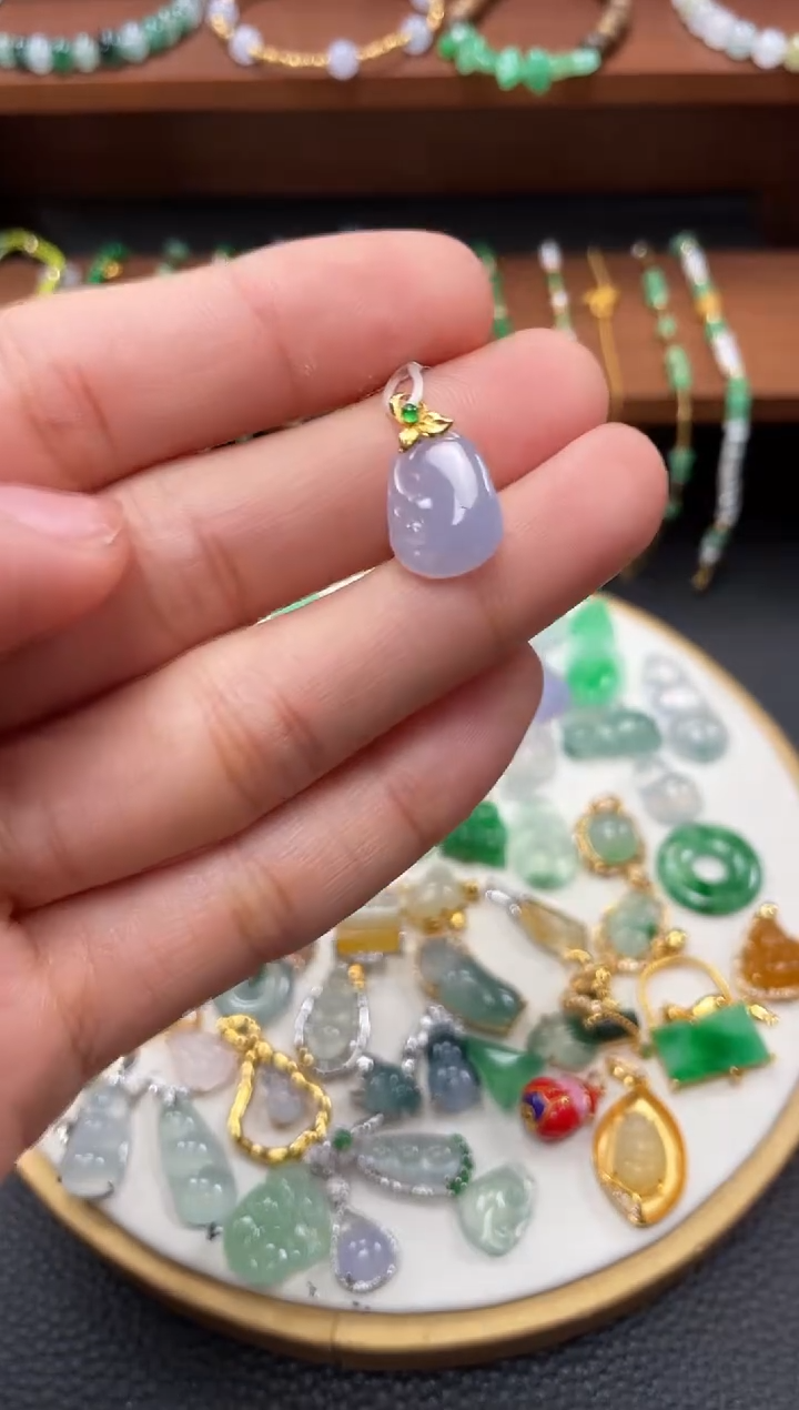 【闪购商品】翡翠吊坠(不含链)18K金镶嵌一个   JK649