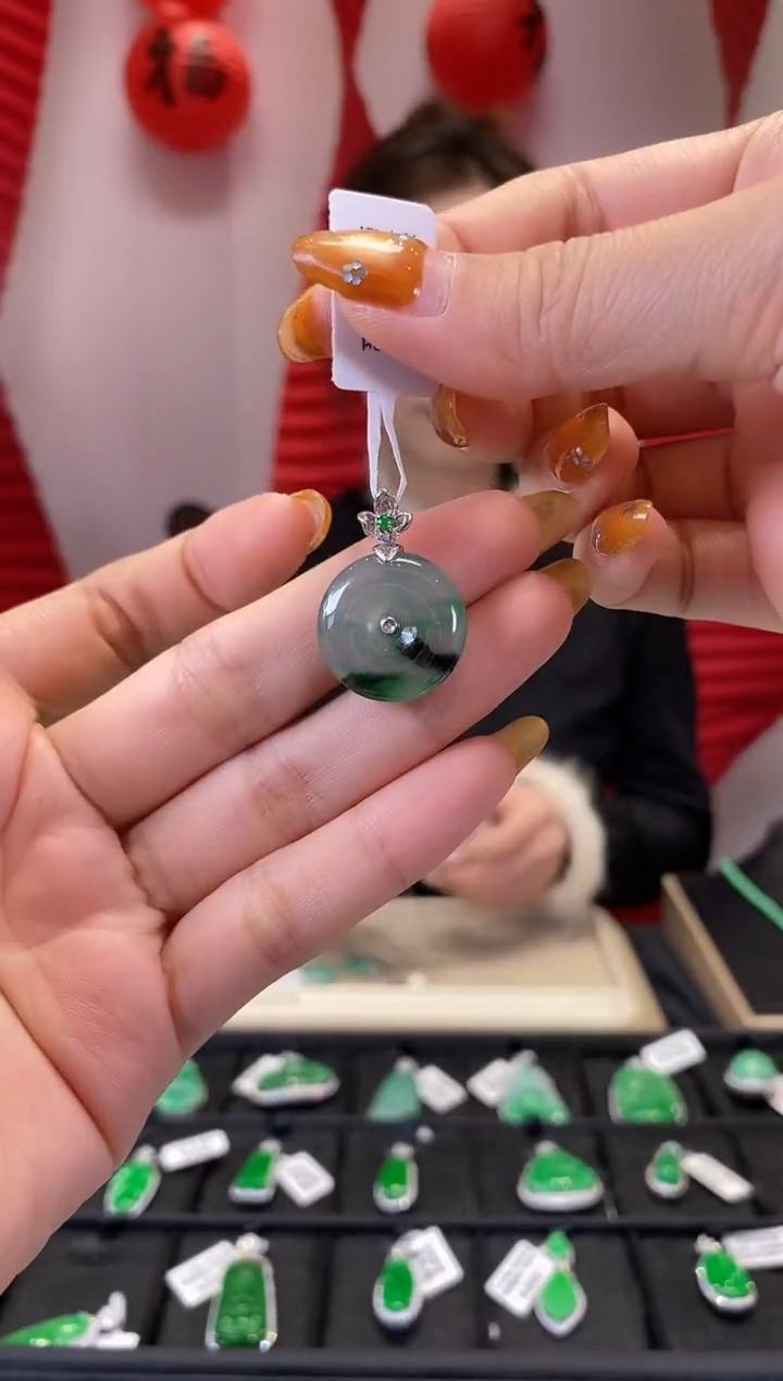 【闪购商品】翡翠颈饰18K金镶嵌D0795 平安扣 含运营费