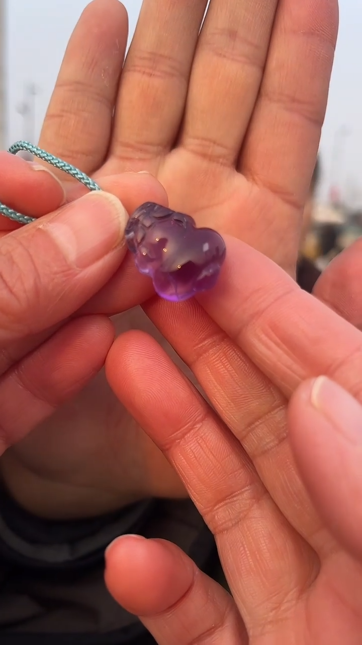 【闪购商品】紫晶吊坠(赠链)未镶嵌天然多样性发一