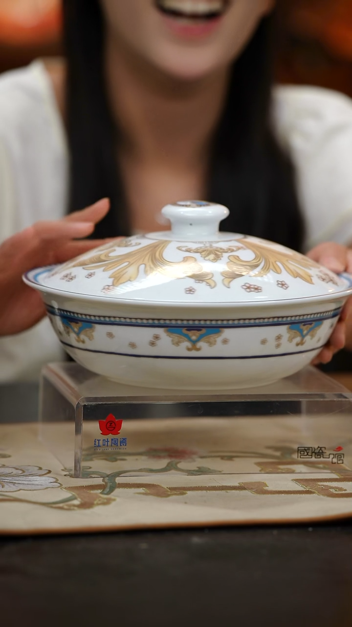 1个微瑕富贵鸟9英寸带盖品呙