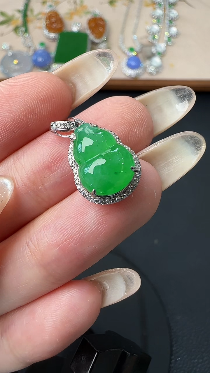 翡翠18K金镶嵌吊坠(不含链)16