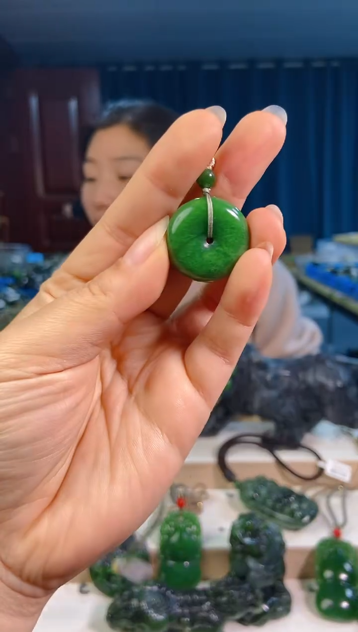 【闪购商品】和田玉未镶嵌挂件1